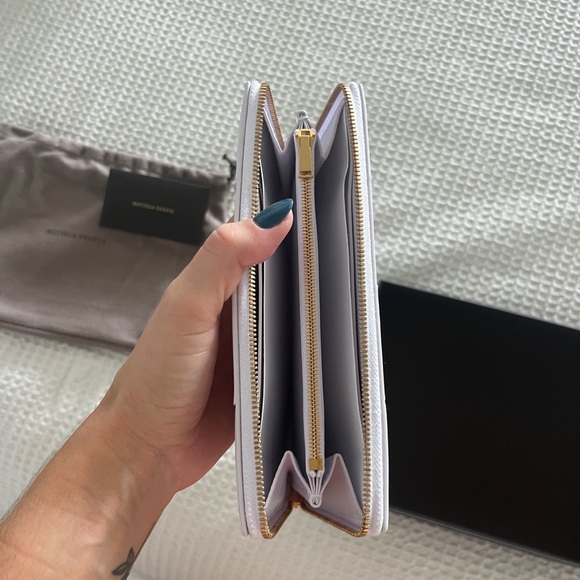 Bottega Venetia Quilted Wallet - Picture 3 of 4